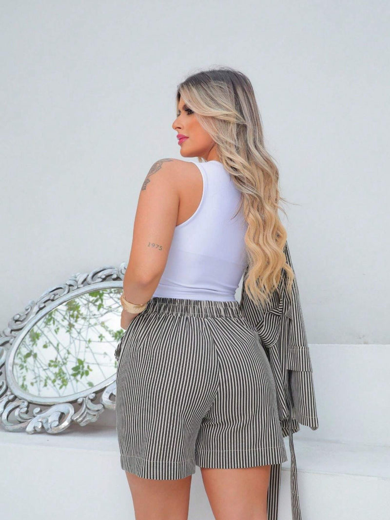 Conjunto listrado Colete e Short Linho Alfaiataria