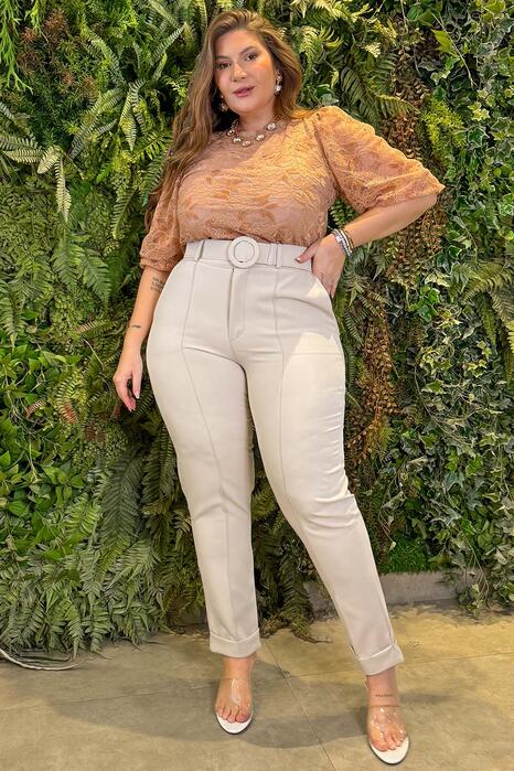 Blusa em Renda Azurine