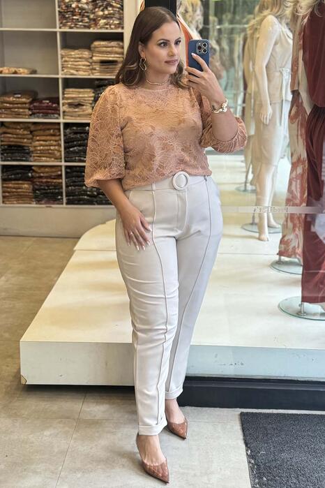 Blusa em Renda Azurine