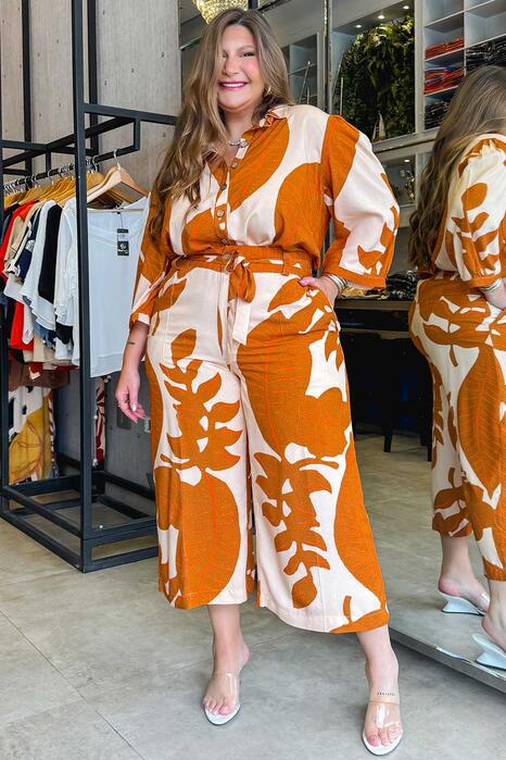 Conjunto Fantasia Floral Tricot.